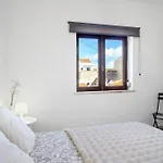 Daire A O - Augusta Peniche