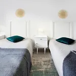 A O - Augusta Peniche