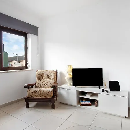 Daire A O - Augusta Peniche
